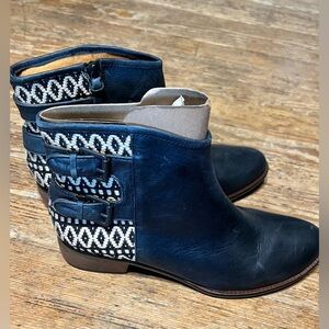 Latigo Isley leather ankle boots